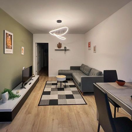 New Bazaar Cane Apartment 3 티라나 외부 사진